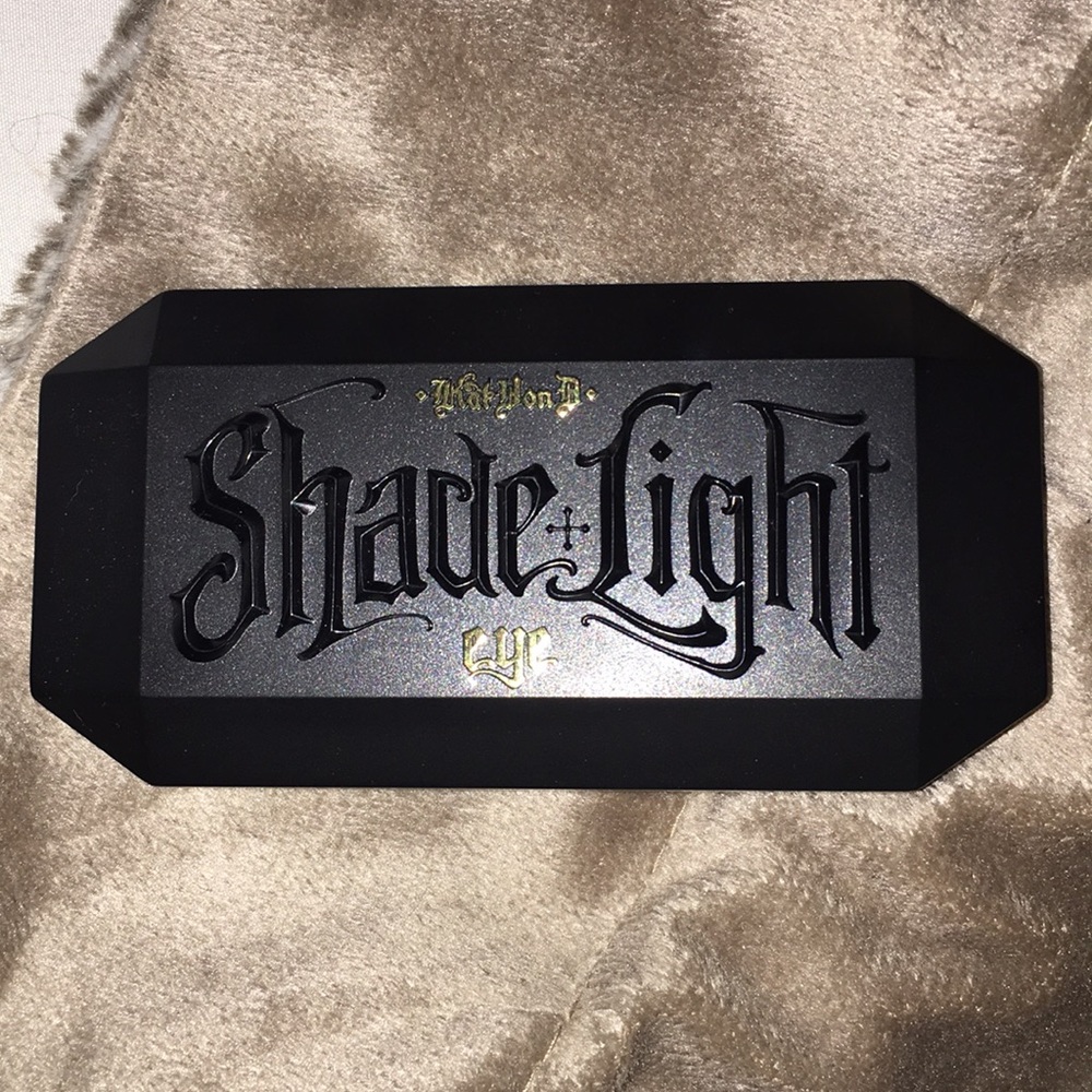 Kat von d shade n light eyeshadow palette